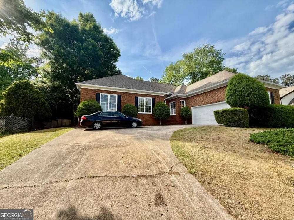 3607 Hampstead LN NE Roswell, GA 30075