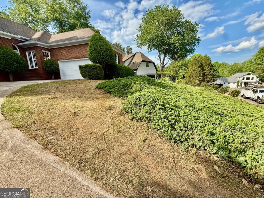 3607 Hampstead LN NE Roswell, GA 30075