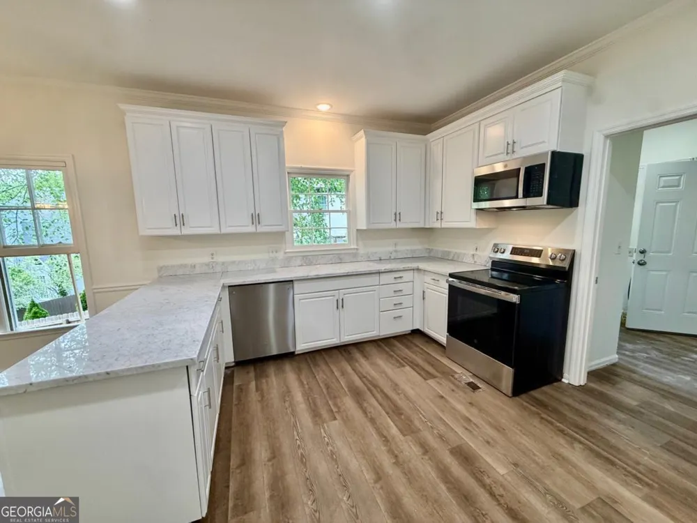 3607 Hampstead LN NE Roswell, GA 30075