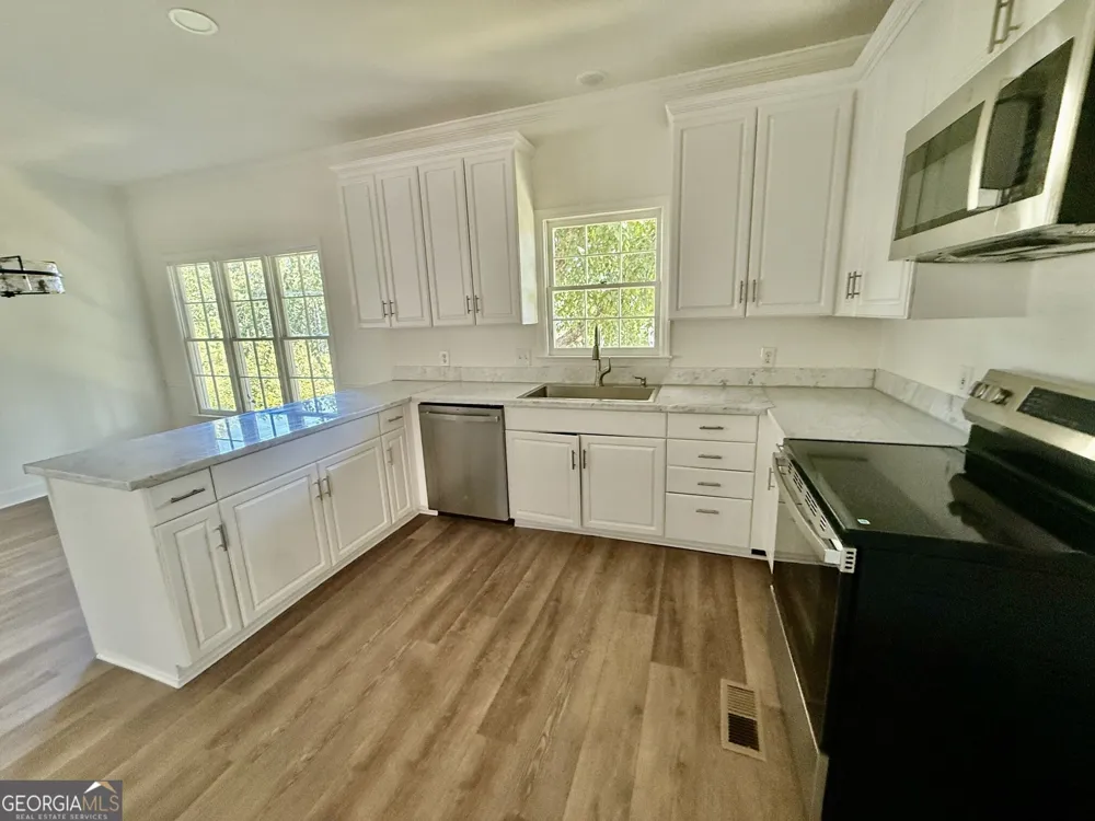 3607 Hampstead LN NE Roswell, GA 30075