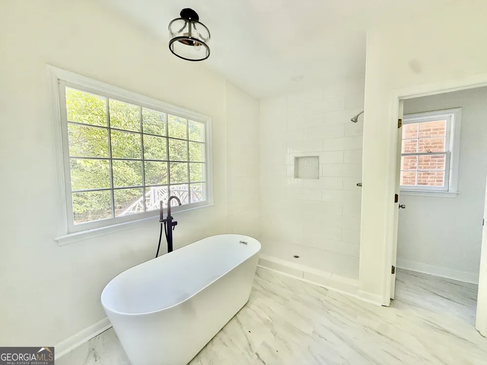 3607 Hampstead LN NE Roswell, GA 30075
