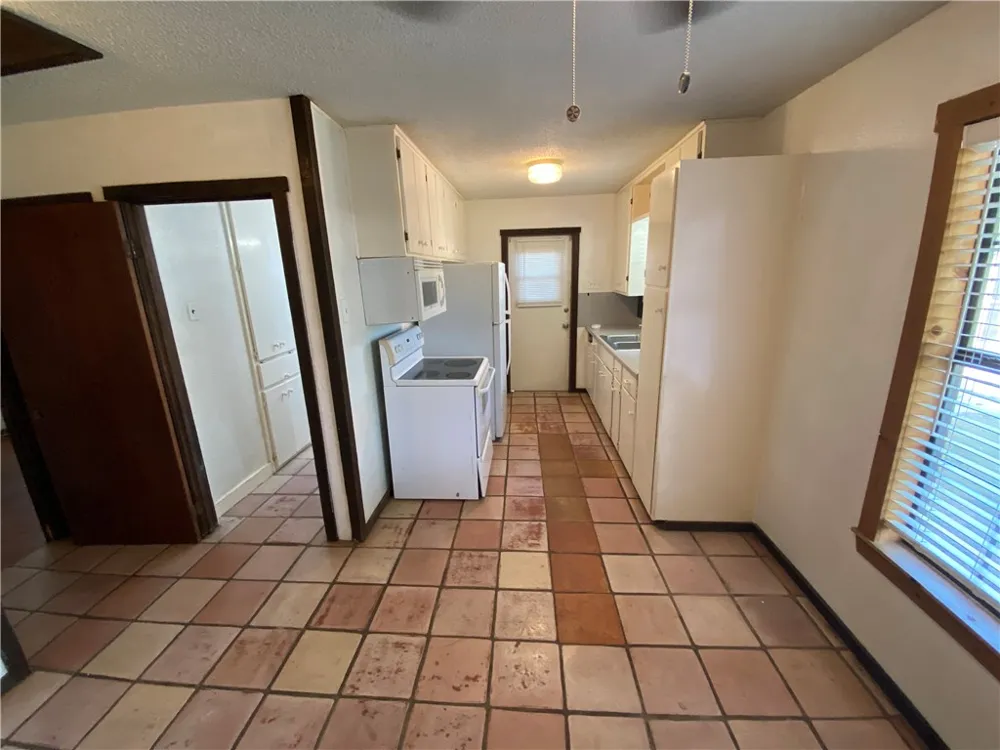 737 Westchester Drive Corpus Christi, TX 78408