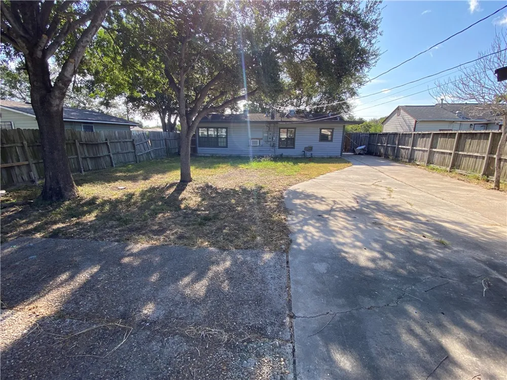 737 Westchester Drive Corpus Christi, TX 78408