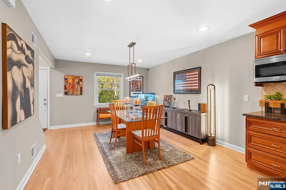 164 Kensington Road River Edge, NJ 07661