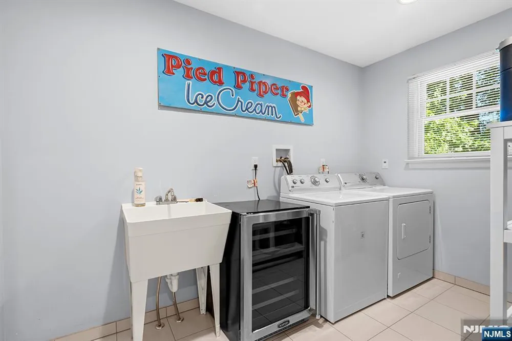 164 Kensington Road River Edge, NJ 07661