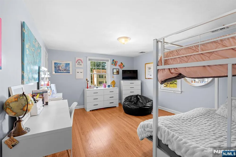 164 Kensington Road River Edge, NJ 07661