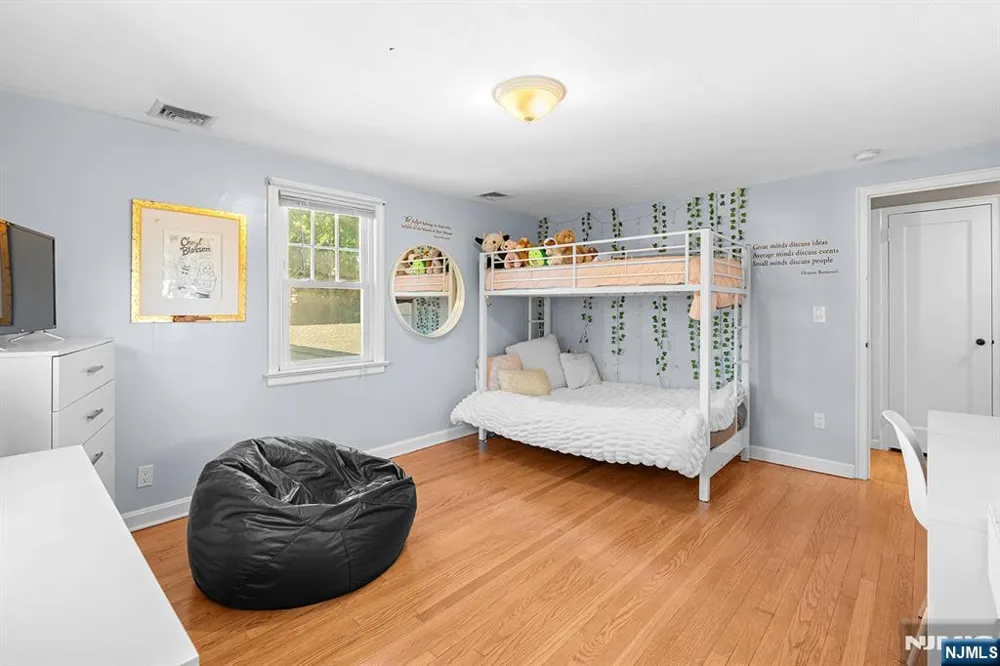164 Kensington Road River Edge, NJ 07661