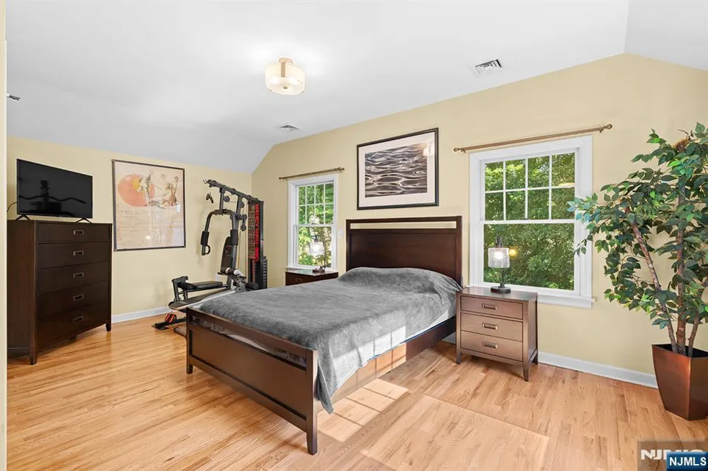 164 Kensington Road River Edge, NJ 07661