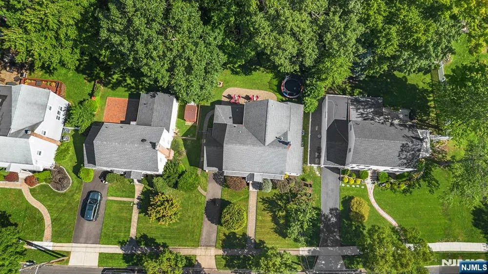 164 Kensington Road River Edge, NJ 07661