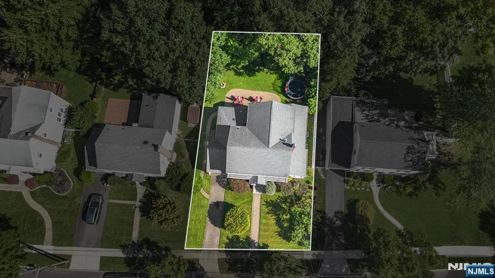 164 Kensington Road River Edge, NJ 07661