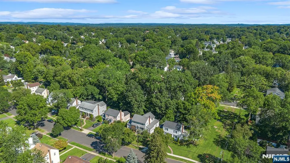 164 Kensington Road River Edge, NJ 07661