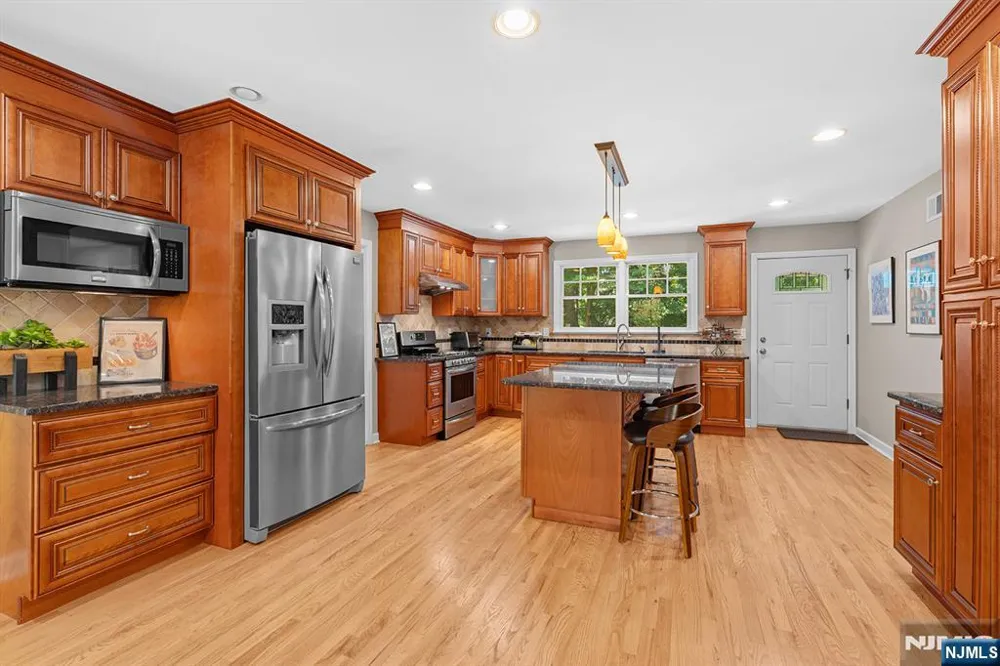 164 Kensington Road River Edge, NJ 07661