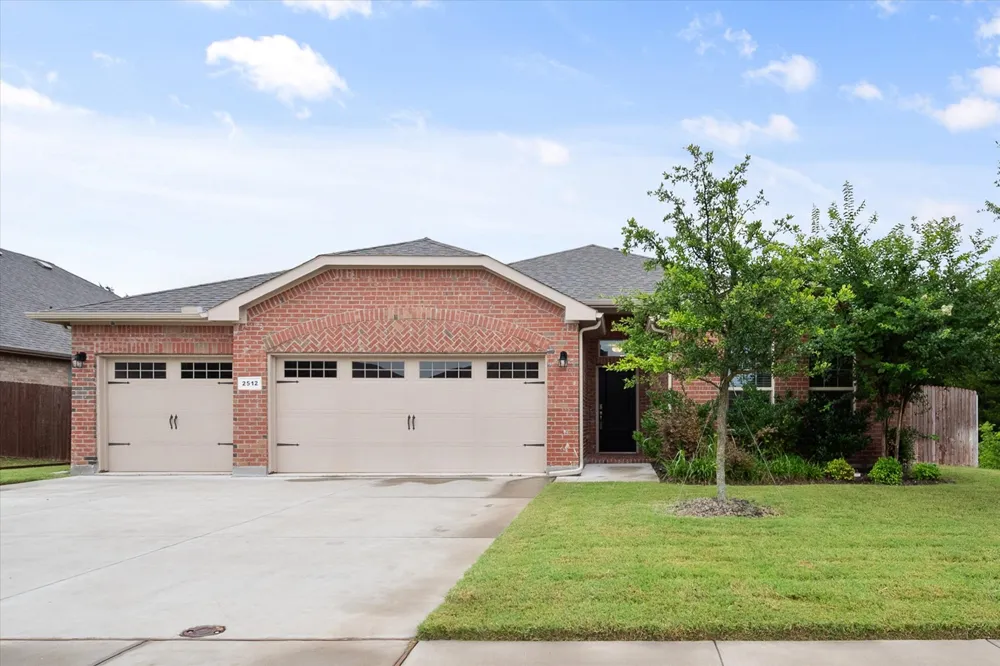 2512 Clayton Street Glenn Heights, TX 75154