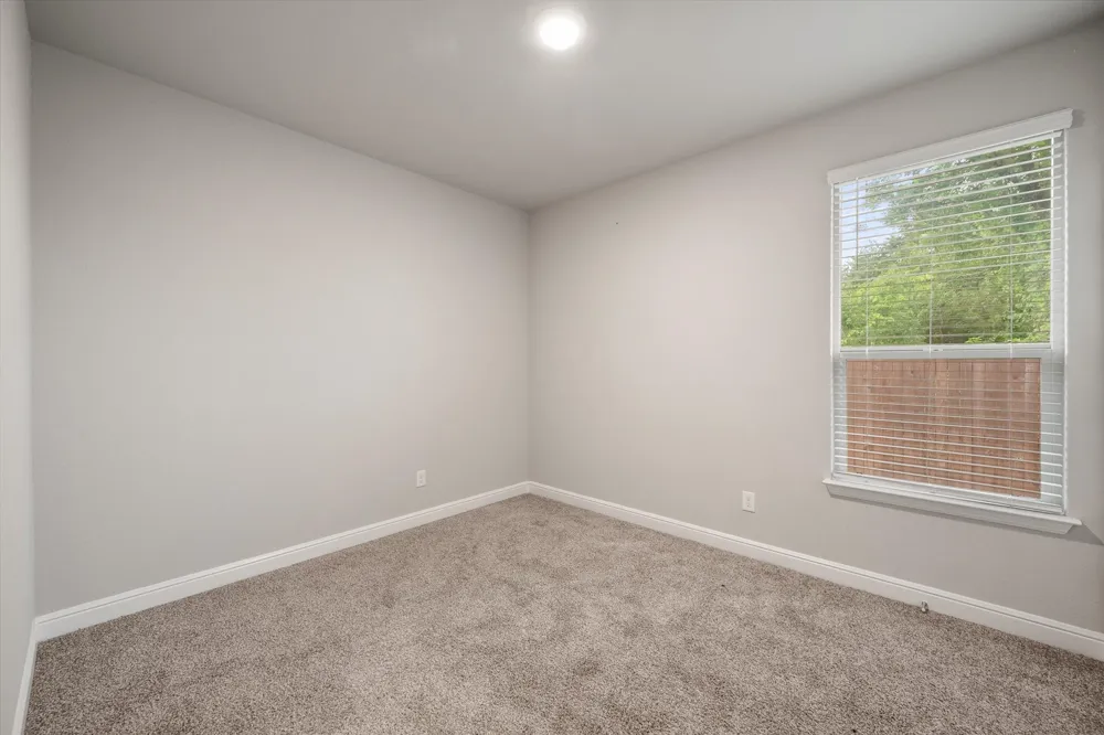 2512 Clayton Street Glenn Heights, TX 75154