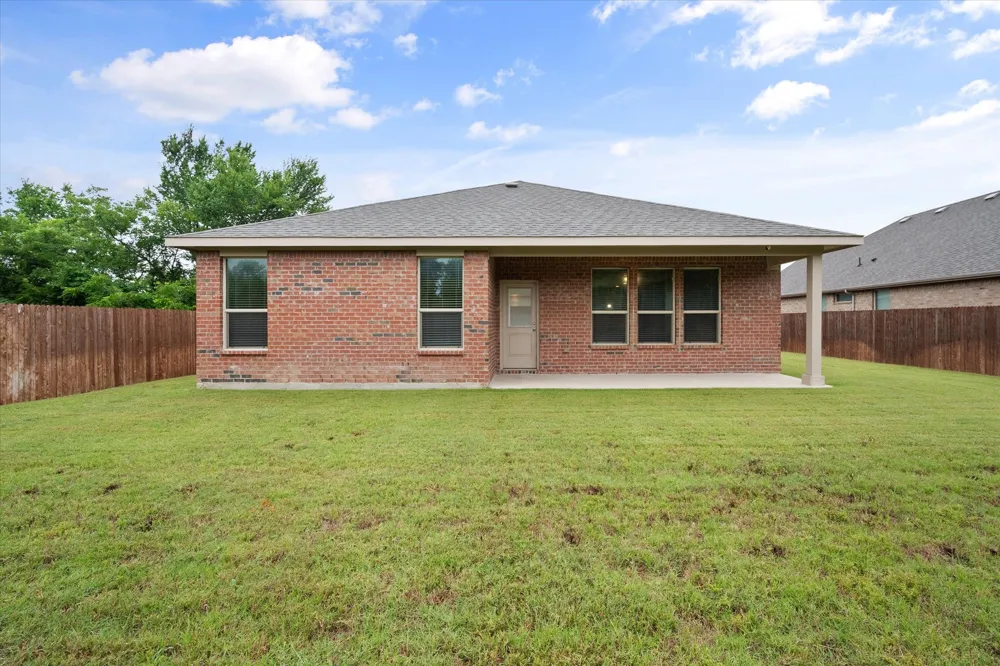 2512 Clayton Street Glenn Heights, TX 75154