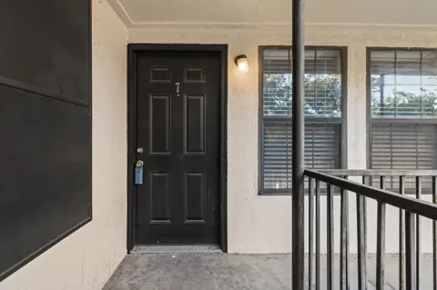 1108 Elm Street #7