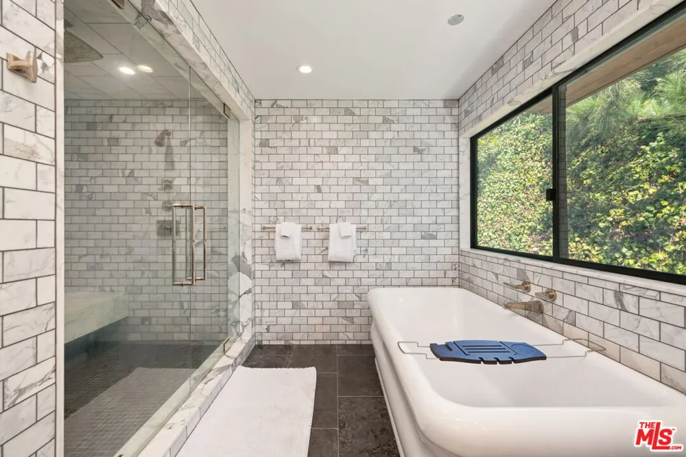 1570 Casale Road Los Angeles, CA 90272