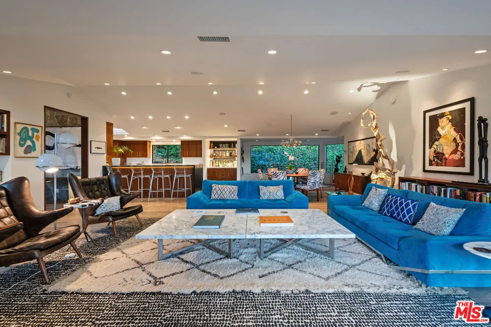 1570 Casale Road Los Angeles, CA 90272