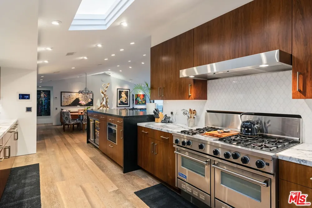 1570 Casale Road Los Angeles, CA 90272