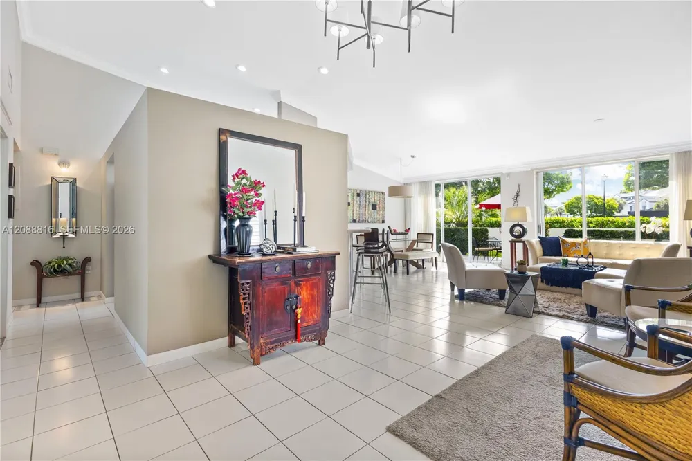 4501 NW 102nd Ct Doral, FL 33178