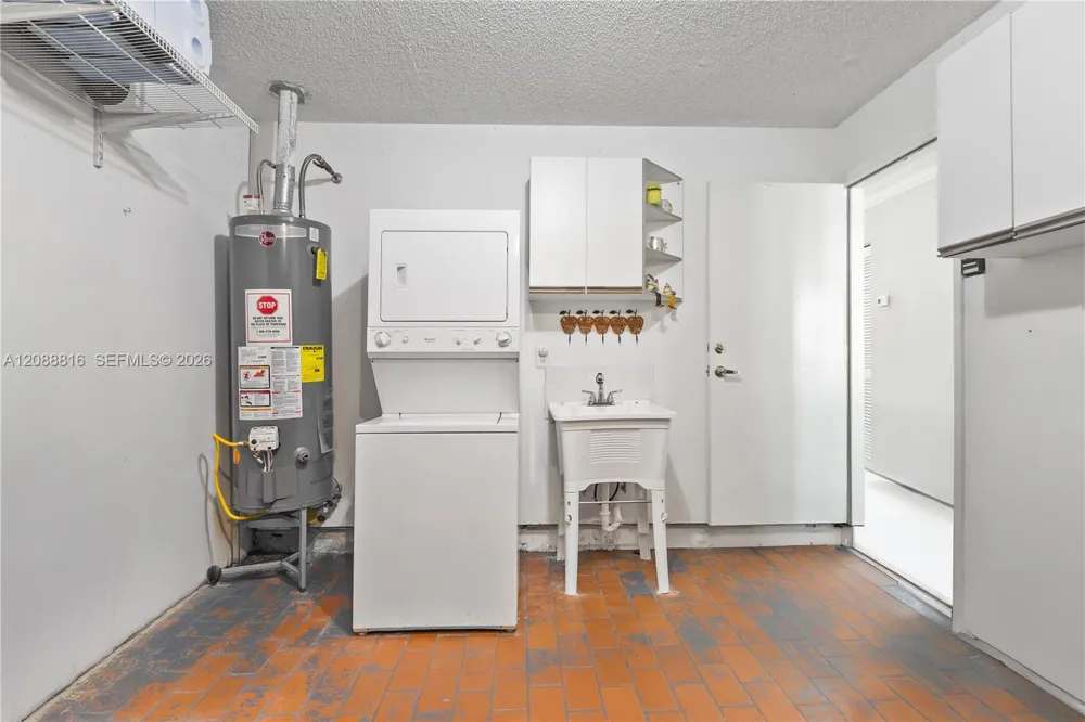 4501 NW 102nd Ct Doral, FL 33178