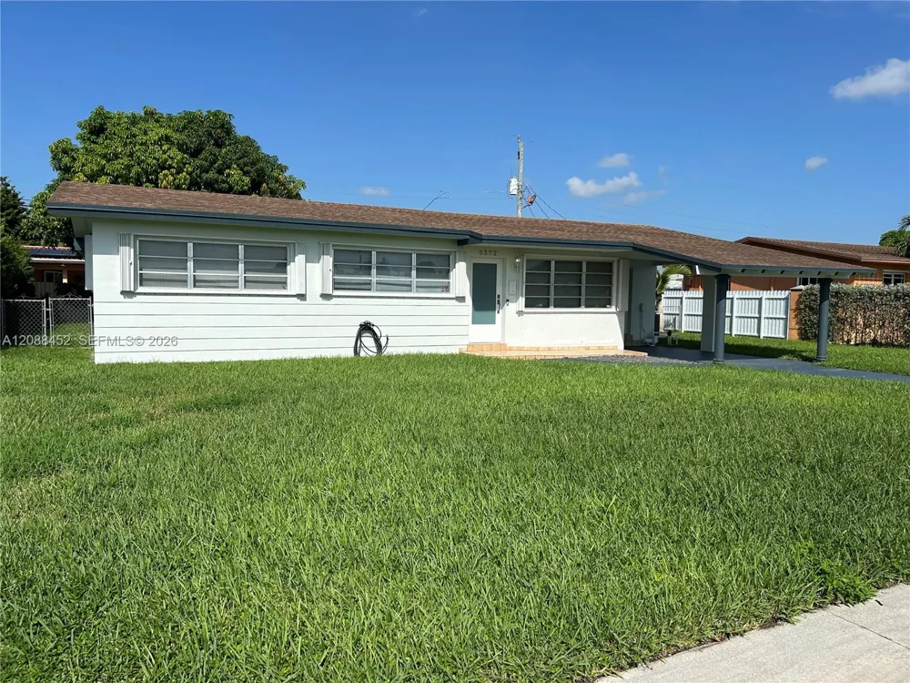 5372 W 4th Ln Hialeah, FL 33012