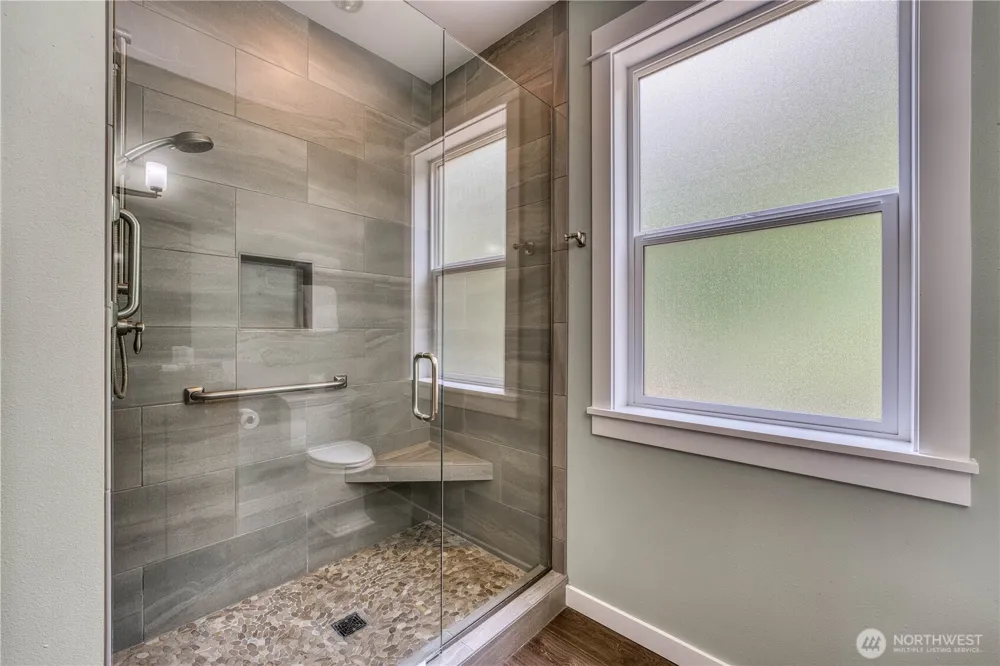 3905 Wollochet Drive NW Gig Harbor, WA 98335