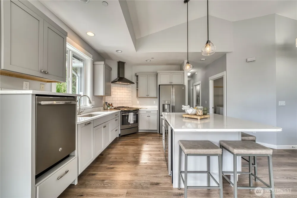 3905 Wollochet Drive NW Gig Harbor, WA 98335