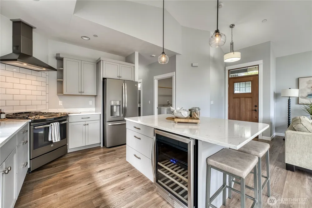 3905 Wollochet Drive NW Gig Harbor, WA 98335