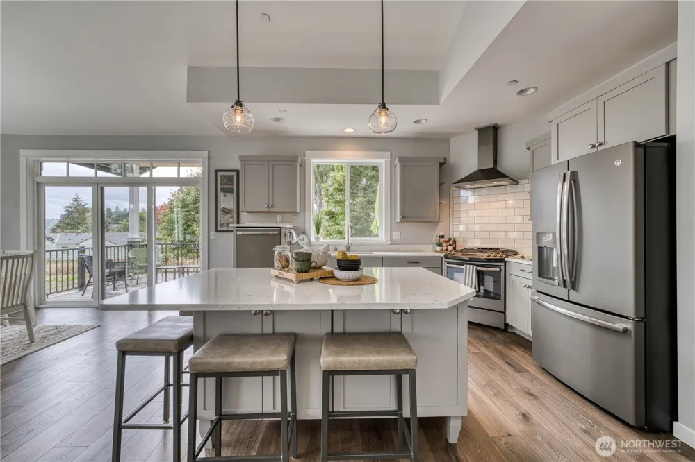3905 Wollochet Drive NW Gig Harbor, WA 98335