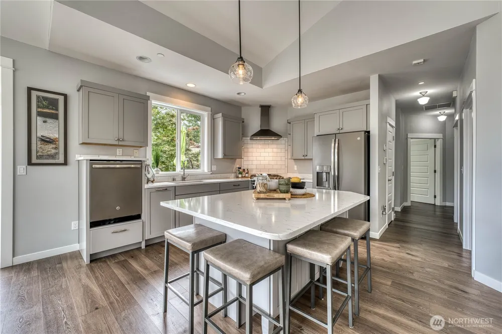 3905 Wollochet Drive NW Gig Harbor, WA 98335