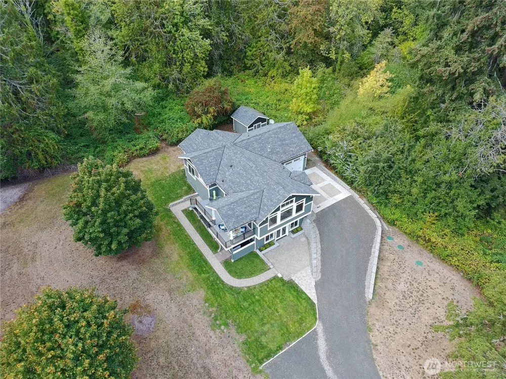 3905 Wollochet Drive NW Gig Harbor, WA 98335
