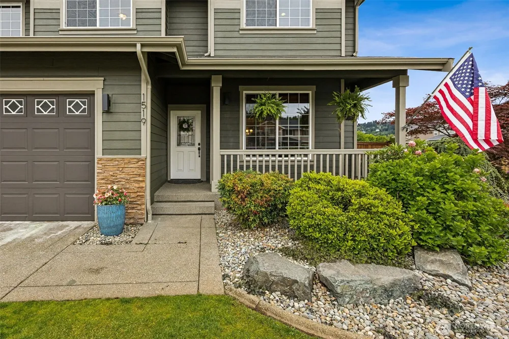 1519 Daffodil Avenue NE Orting, WA 98360