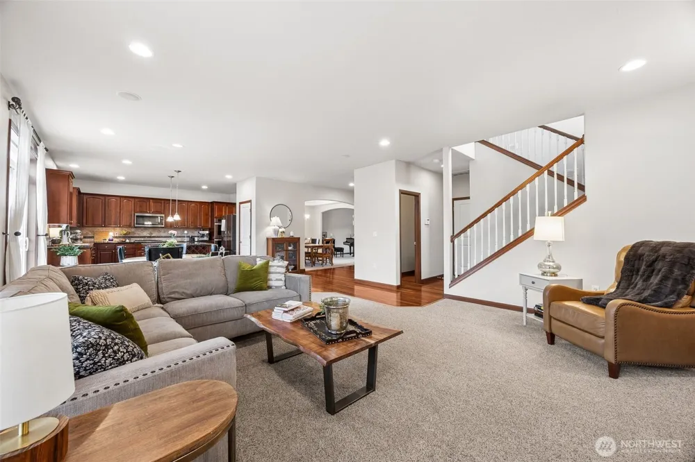 1519 Daffodil Avenue NE Orting, WA 98360