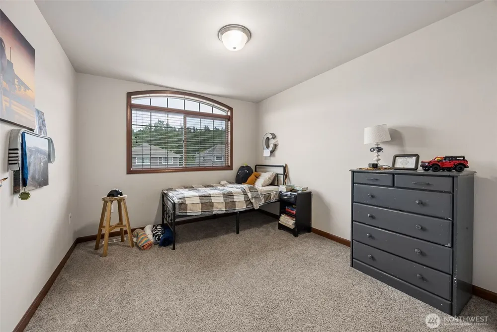 1519 Daffodil Avenue NE Orting, WA 98360