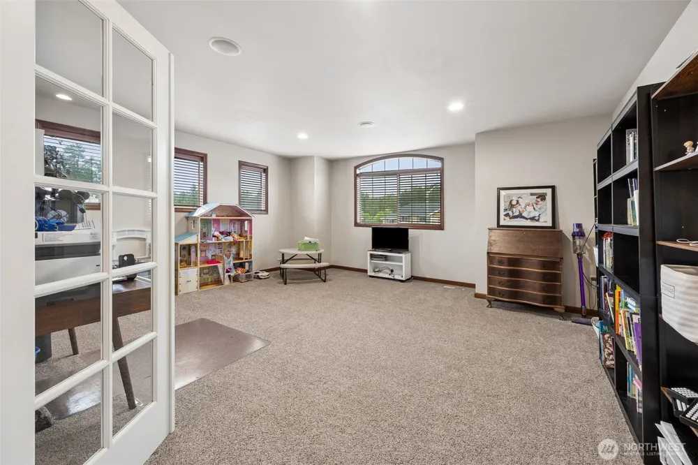 1519 Daffodil Avenue NE Orting, WA 98360