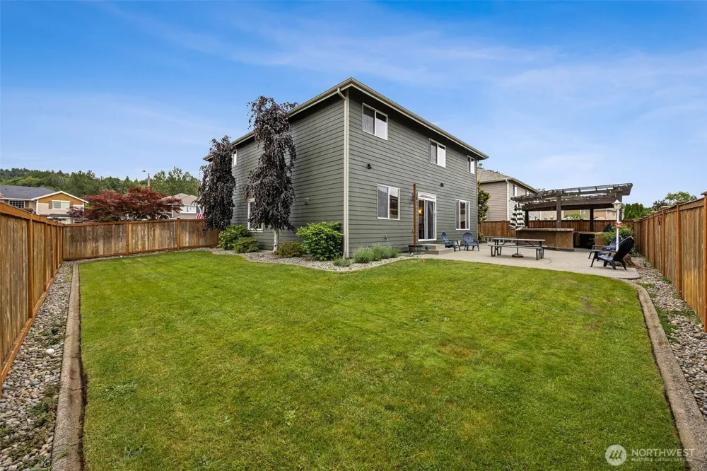 1519 Daffodil Avenue NE Orting, WA 98360