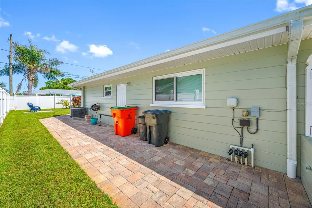 11497 63RD AVENUE Seminole, FL 33772
