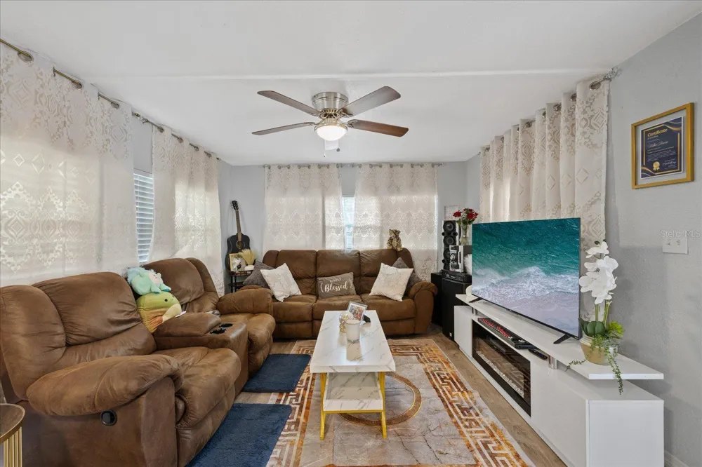 4115 MAYWOOD DRIVE Brandon, FL 33511