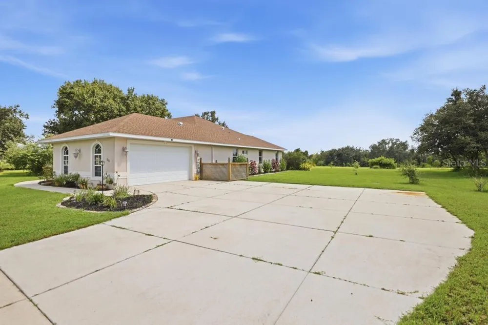 8011 SW SUNNY OAKS DRIVE Arcadia, FL 34269