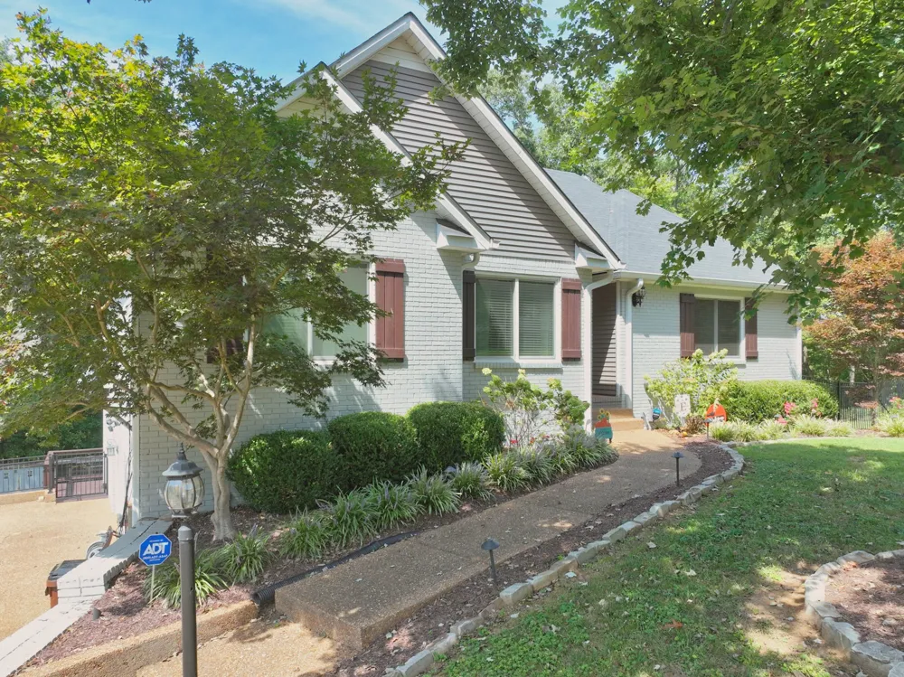 307 Dorris Ct Hendersonville, TN 37075