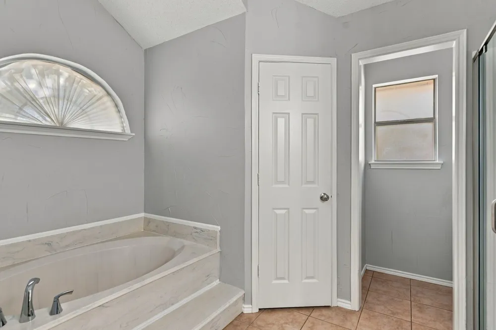 7305 Amber Drive Watauga, TX 76148