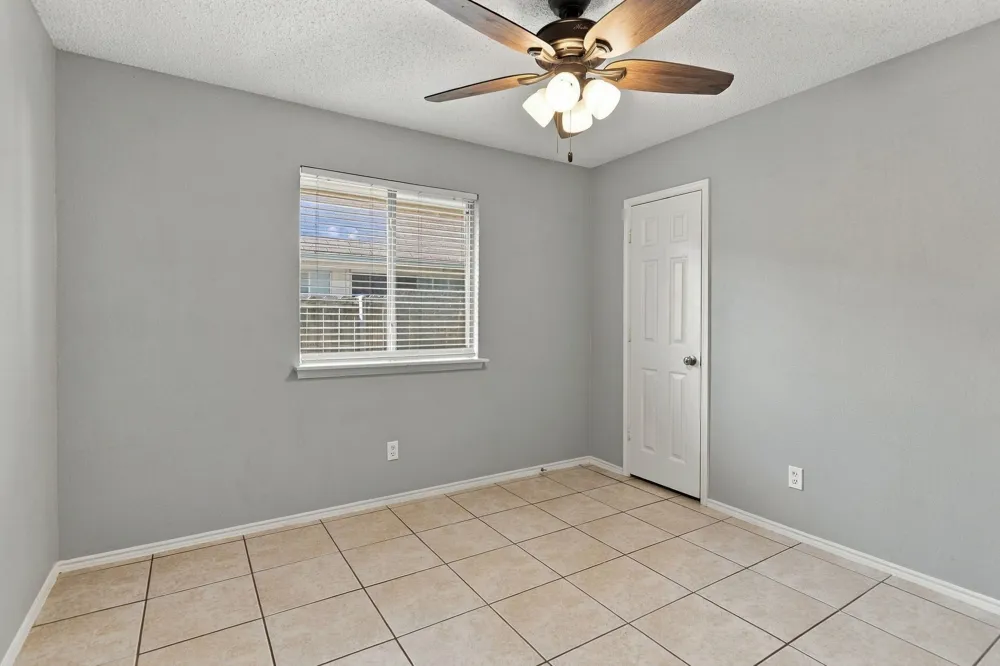 7305 Amber Drive Watauga, TX 76148