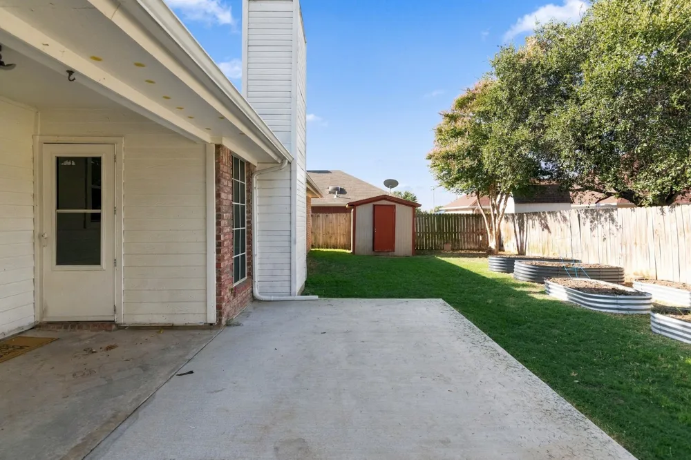 7305 Amber Drive Watauga, TX 76148