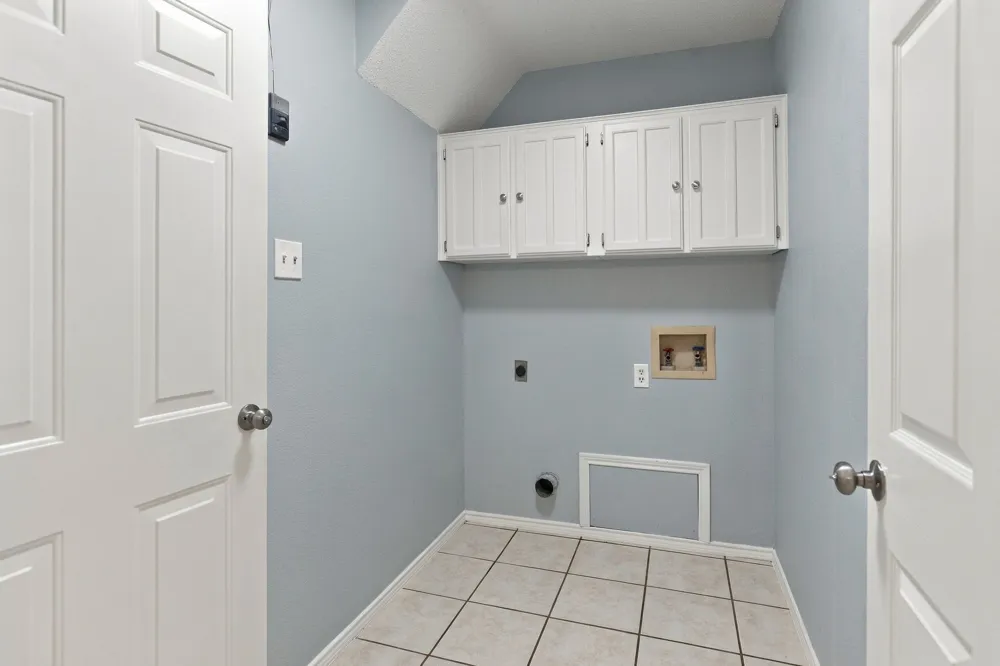 7305 Amber Drive Watauga, TX 76148