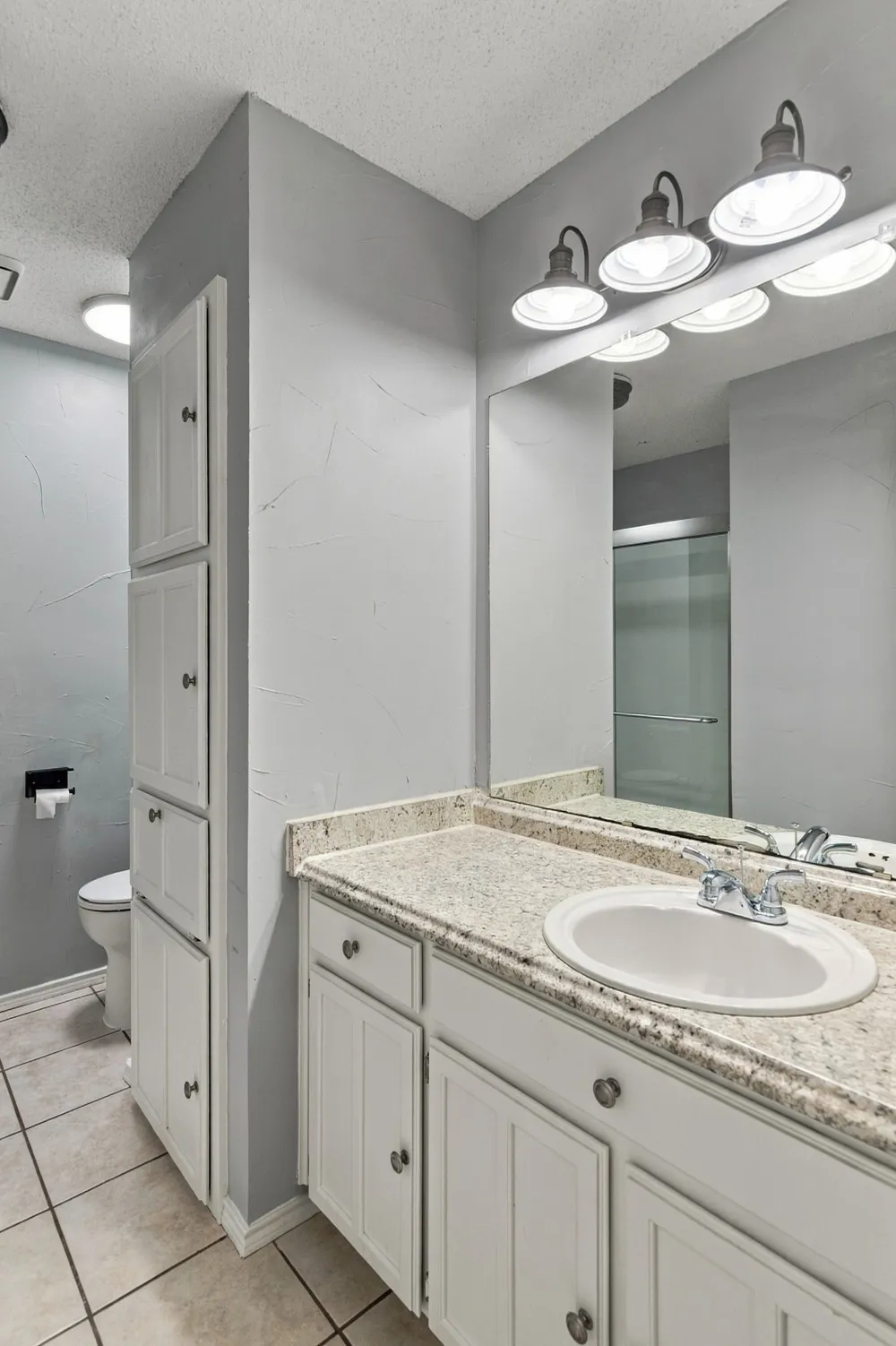 7305 Amber Drive Watauga, TX 76148