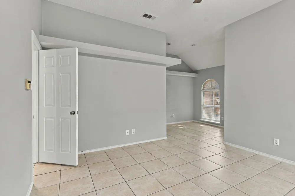 7305 Amber Drive Watauga, TX 76148