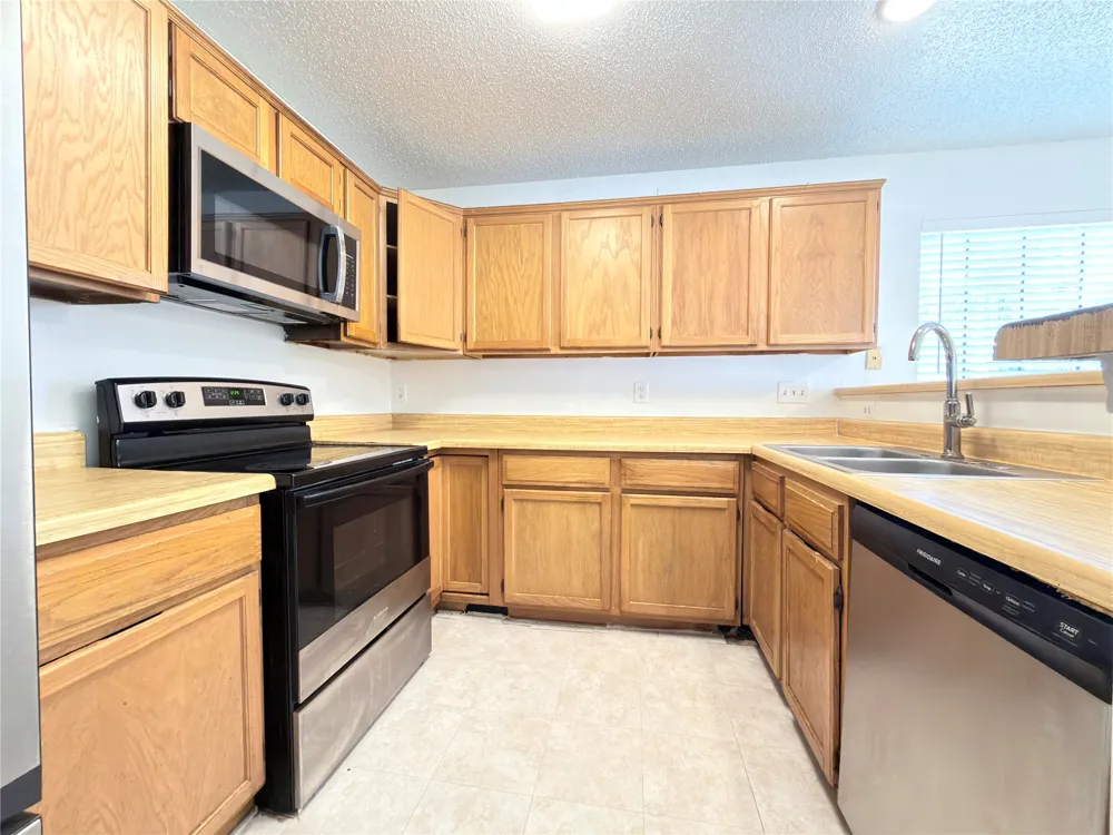 1801 Quail Drive Garland, TX 75040