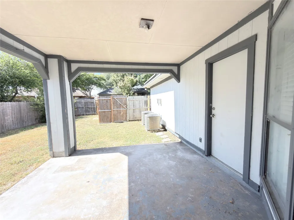 1801 Quail Drive Garland, TX 75040