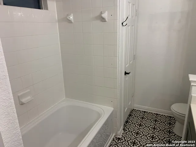 4618 EVERETT LOOP Converse, TX 78109
